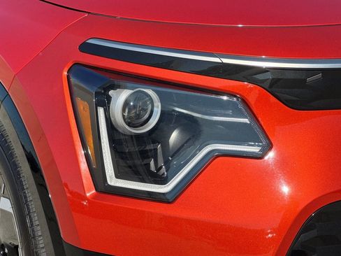 Used 2023 Kia Niro Wind image 9