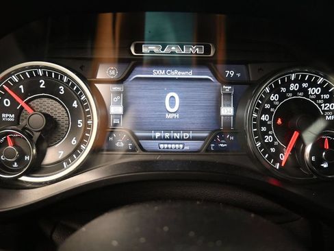 Used 2019 RAM 1500 Big Horn AWD/4WD image 9