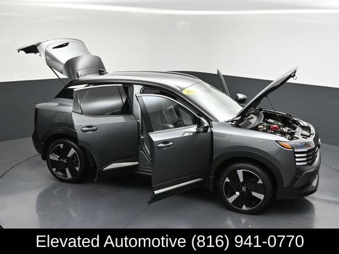Used 2025 Nissan Kicks SR w/ Illumination Package AWD/4WD image 27