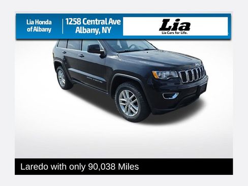 Used 2017 Jeep Grand Cherokee Laredo w/ Quick Order Package 23E AWD/4WD image 1