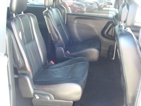 Used 2019 Dodge Grand Caravan GT image 15