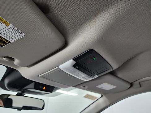 Used 2023 Nissan Rogue SV image 13