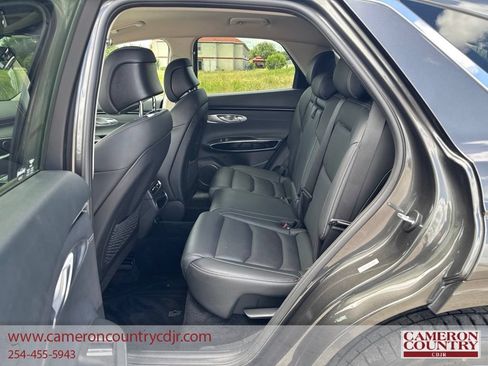 Used 2025 Genesis GV70 2.5T AWD/4WD image 14