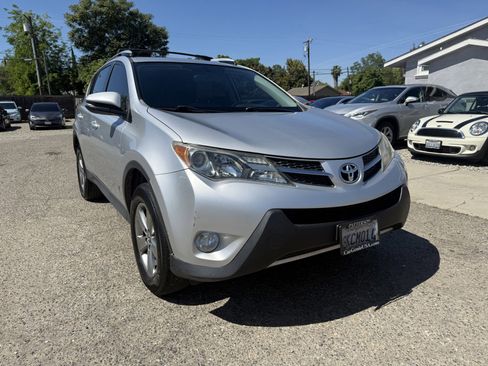 Used 2015 Toyota RAV4 XLE image 3