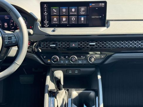 Used 2023 Honda Accord EX-L image 13