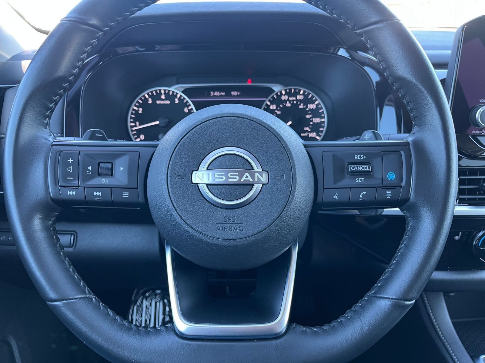 Used 2025 Nissan Pathfinder SV AWD/4WD image 29