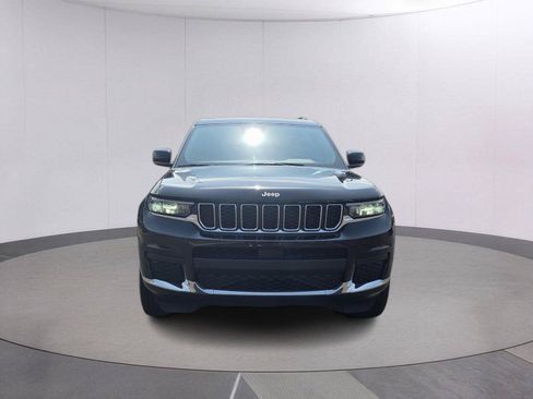 Used 2024 Jeep Grand Cherokee L Laredo RWD image 2
