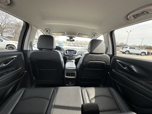 Used 2024 GMC Terrain SLT w/ Infotainment Package II AWD/4WD image 28