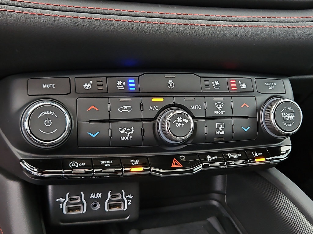 Used 2023 Dodge Durango GT AWD/4WD image 17