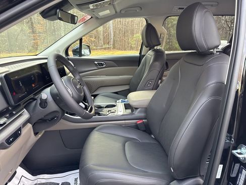 New 2026 Kia Carnival EX image 10