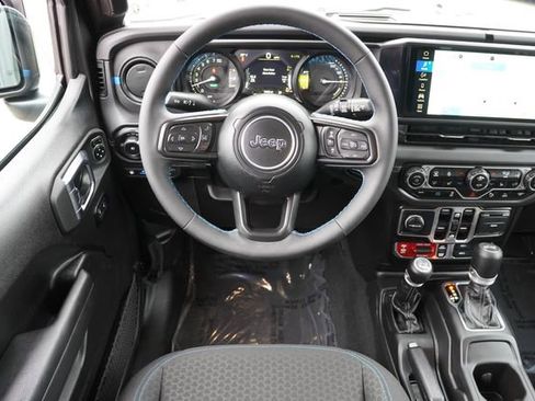 Certified 2025 Jeep Wrangler Unlimited Rubicon 4xe w/ Safety Group image 19