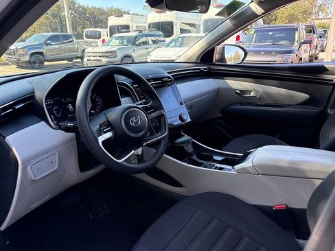 Used 2022 Hyundai Tucson SE w/ Cargo Package image 6