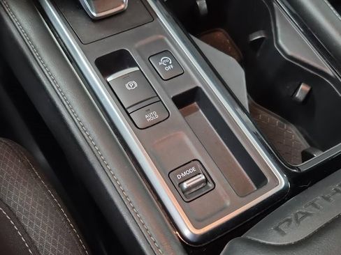 Certified 2022 Nissan Pathfinder SV w/ SV Black Package image 37