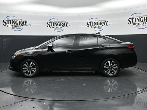 Used 2024 Nissan Versa SV FWD image 4