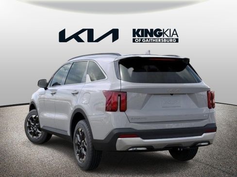 Used 2026 Kia Sorento S AWD/4WD image 4
