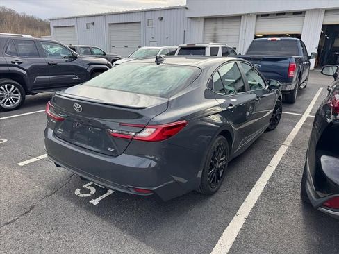 Certified 2025 Toyota Camry SE image 3