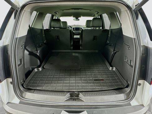 Used 2023 GMC Acadia SLT w/ Elevation Edition image 31