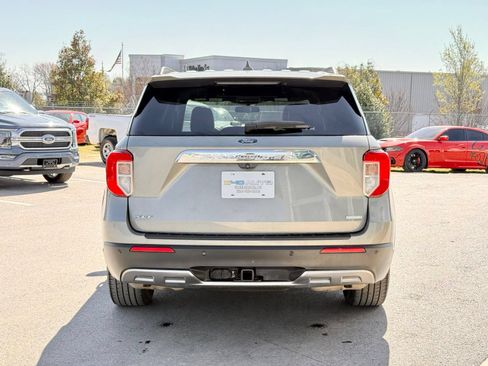 Used 2020 Ford Explorer XLT w/ Equipment Group 202A RWD image 10