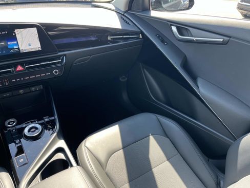 Used 2024 Kia Niro Wind FWD image 15