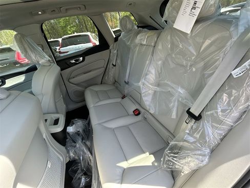 New 2025 Volvo XC60 B5 Core w/ Climate Package image 13