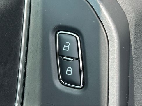 Used 2025 Ford F150 XLT w/ Equipment Group 301A Standard AWD/4WD image 17