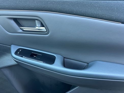 New 2026 Nissan Leaf Platinum+ w/ Cargo Package (Platinum+) image 21