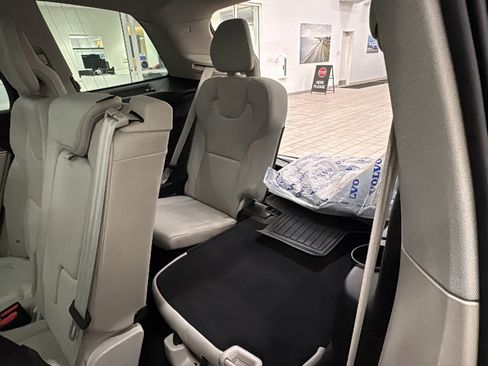 Certified 2023 Volvo XC90 B5 Plus w/ Protection Package Premier image 30