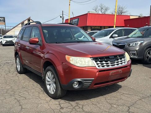 Used 2011 Subaru Forester 2.5X Limited image 3