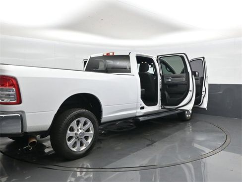 Used 2022 RAM 3500 Big Horn w/ Level A Equipment Group image 40