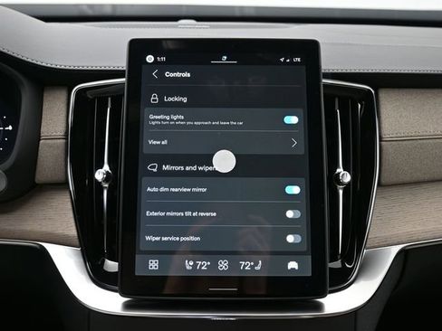 New 2026 Volvo XC90 T8 Plus w/ Protection Package Premier AWD/4WD image 19