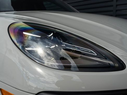 New 2026 Porsche Macan S image 13