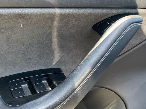 Used 2019 Tesla Model 3 Performance image 31