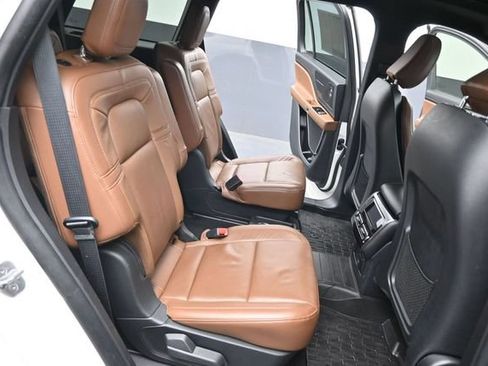 Used 2022 Lincoln Aviator Reserve w/ Elements Package Plus RWD image 16