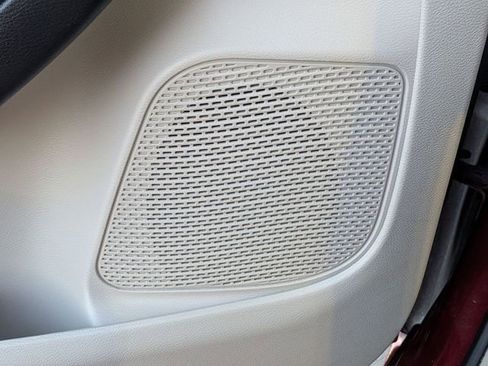 Used 2020 Chrysler Pacifica Limited image 31