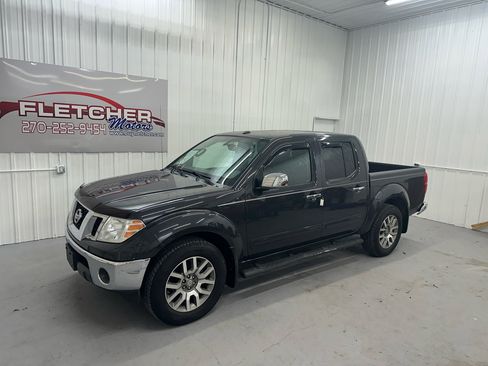 Used 2013 Nissan Frontier SL image 2
