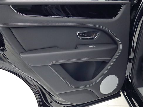 New 2025 Bentley Bentayga image 47