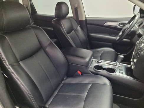 Used 2019 Nissan Pathfinder SL AWD/4WD image 21