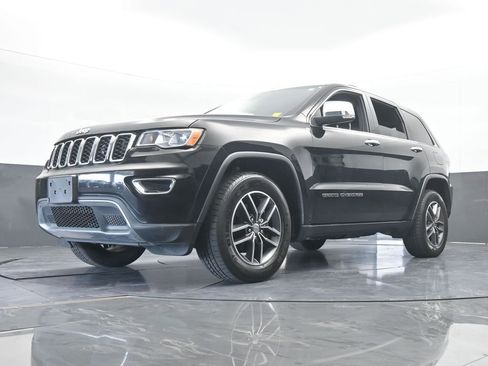 Used 2018 Jeep Grand Cherokee Limited image 59