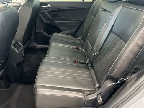 Used 2023 Volkswagen Tiguan SE w/ Panoramic Sunroof Package AWD/4WD image 14
