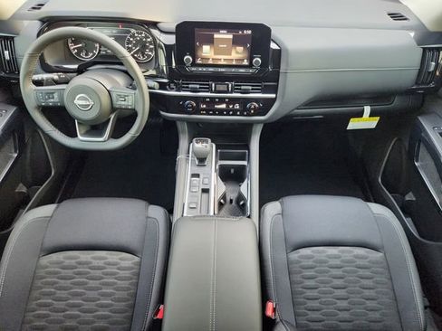 New 2025 Nissan Pathfinder SV image 17