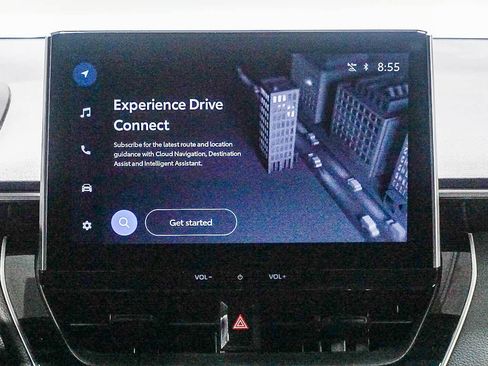 Certified 2025 Toyota Corolla SE w/ SE Premium Package FWD image 17