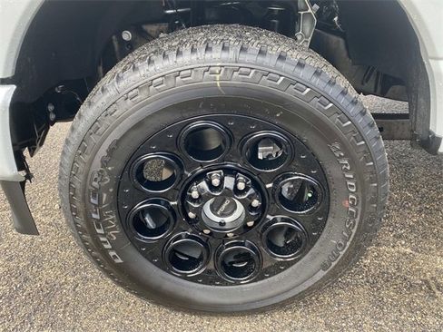 New 2026 Ford F350 Lariat w/ Black Appearance Package image 7