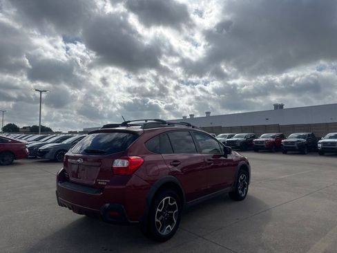 Used 2017 Subaru Crosstrek 2.0i Premium w/ Moonroof Package AWD/4WD image 17