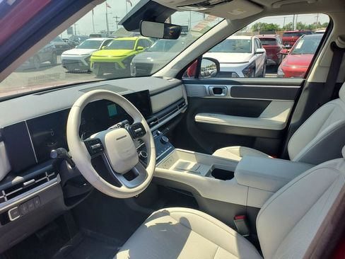 Used 2025 Hyundai Santa Fe SEL FWD image 13