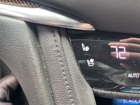 Used 2017 Cadillac XT5 Platinum w/ Driver Assist Package image 16