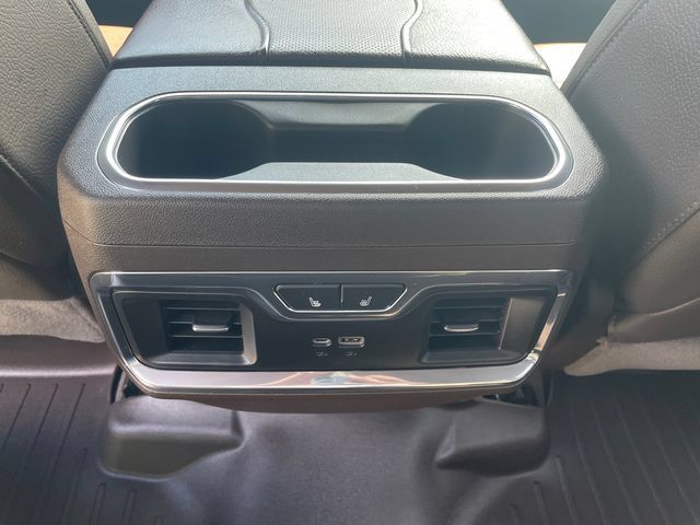 Used 2024 GMC Sierra 1500 Denali AWD/4WD image 19