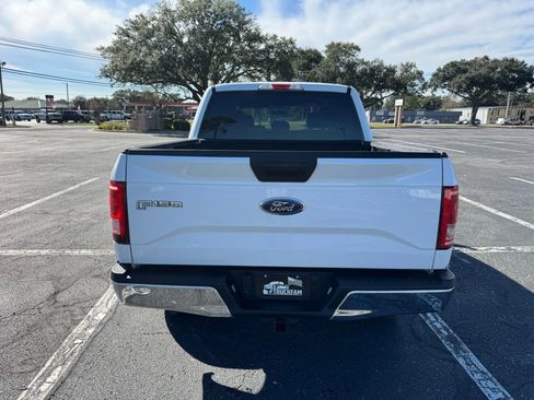 Used 2015 Ford F150 XLT image 7