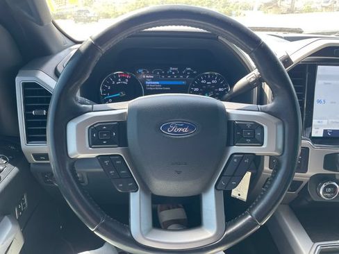 Used 2022 Ford F250 Lariat w/ Lariat Value Package AWD/4WD image 12