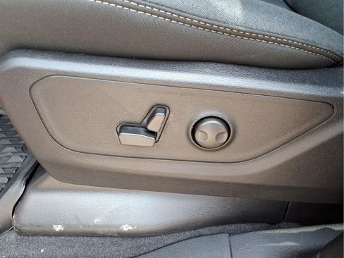 New 2026 RAM 1500 4x4 Crew Cab image 17