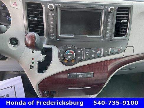 Used 2011 Toyota Sienna XLE w/ XLE Navigation Pkg image 37